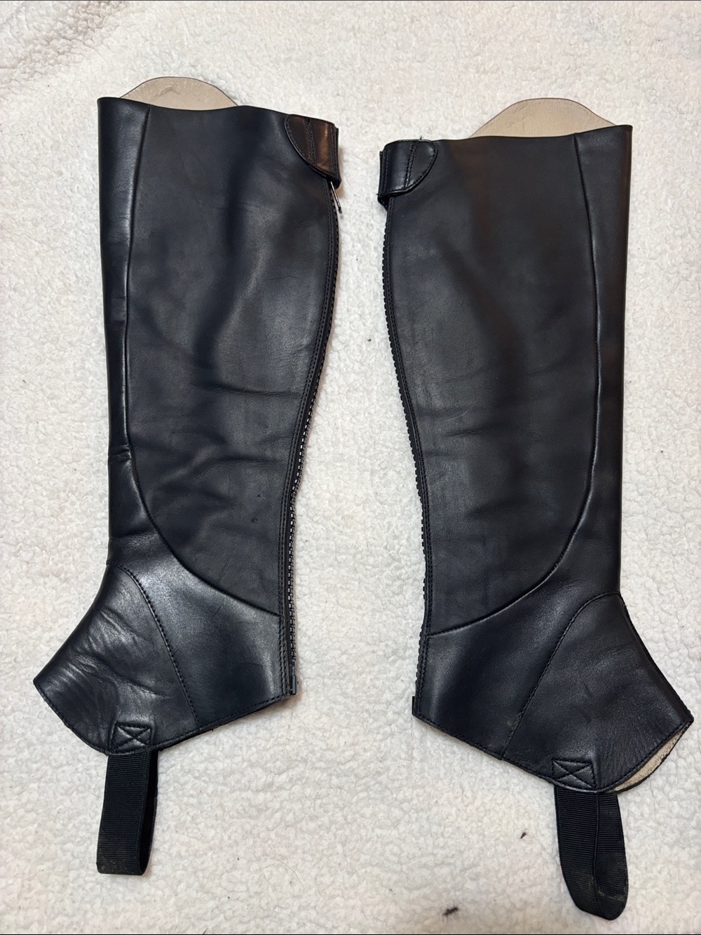 ARIAT Kendron  unisex Black Leather Half Chaps with Rear Zipper size medium - Picture 3 of 5